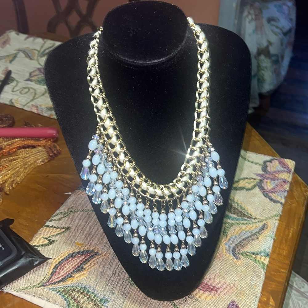 Gorgeous necklace for sale